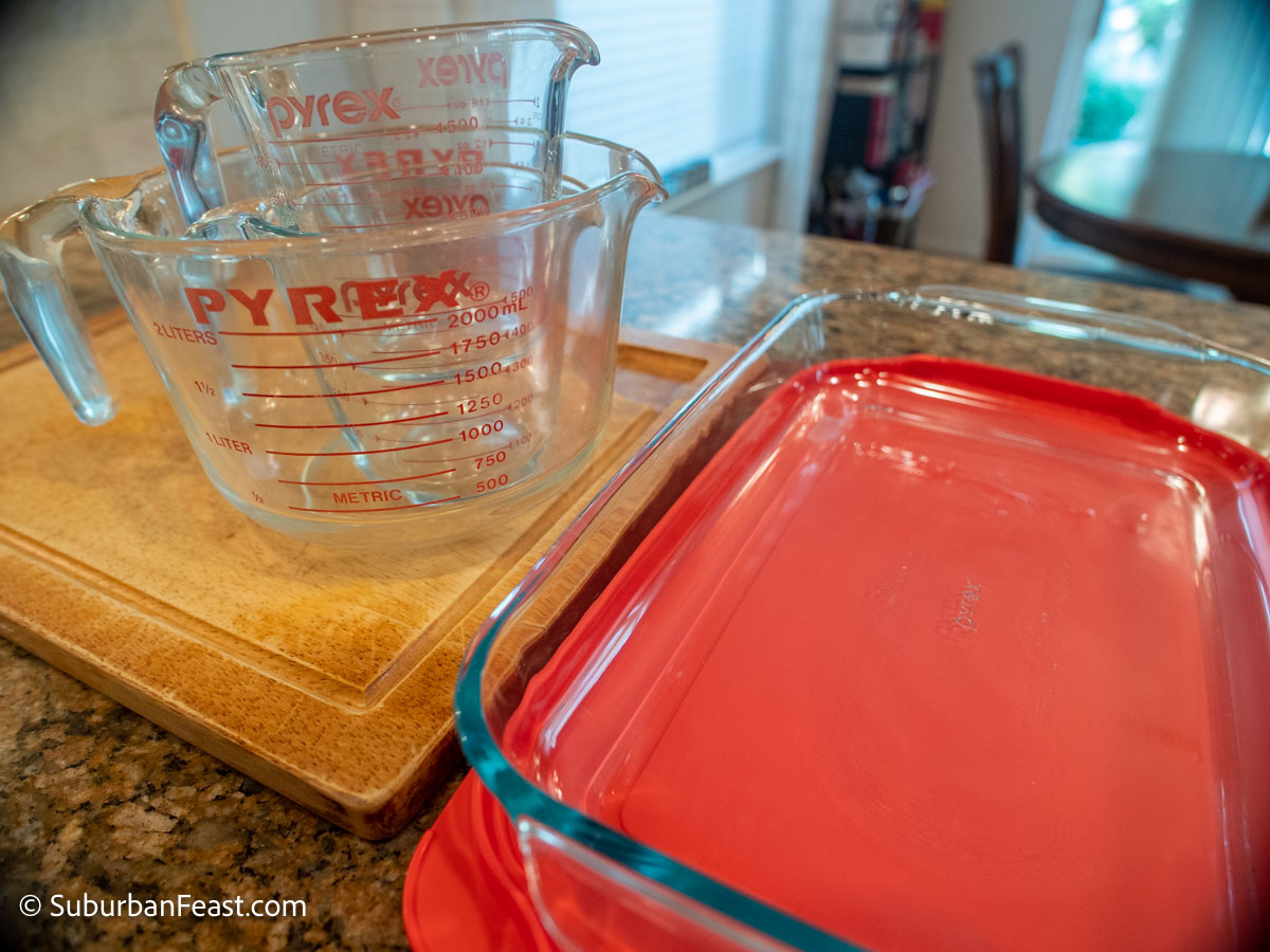 Pyrex Measuring Cups and Pyrex Baking Dish